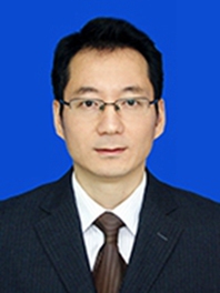 何洪强