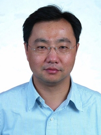 范新东