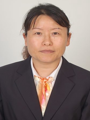 张占英