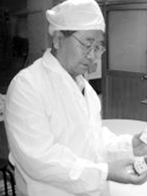 姚培发