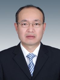 何平
