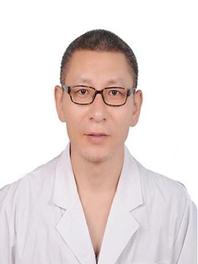 李新炜
