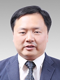 王强