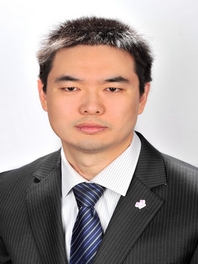 王强