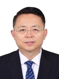 李强