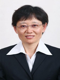 张国英