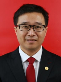 罗亮