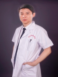栾琪