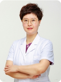 王妍