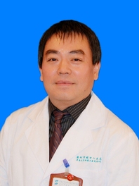 覃纯初