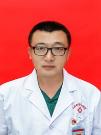 李亮